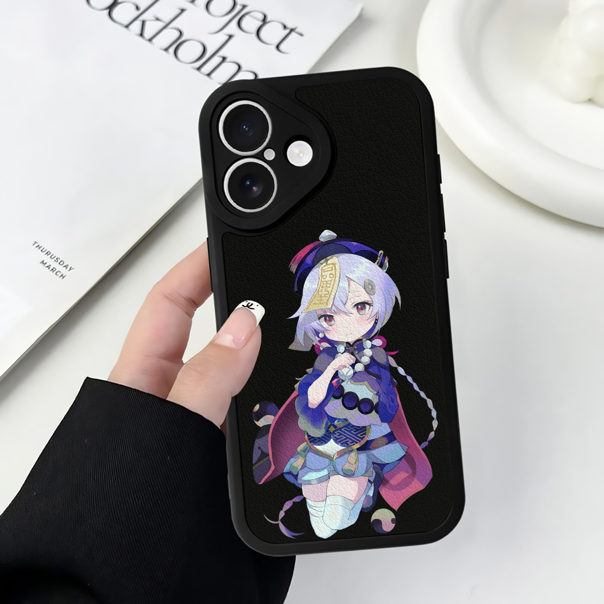 げんし神 七七 なな  genshin Nana 【iPhone 16シリーズ対応】シリコンスマホケース（レザー調） 材質：シリコン